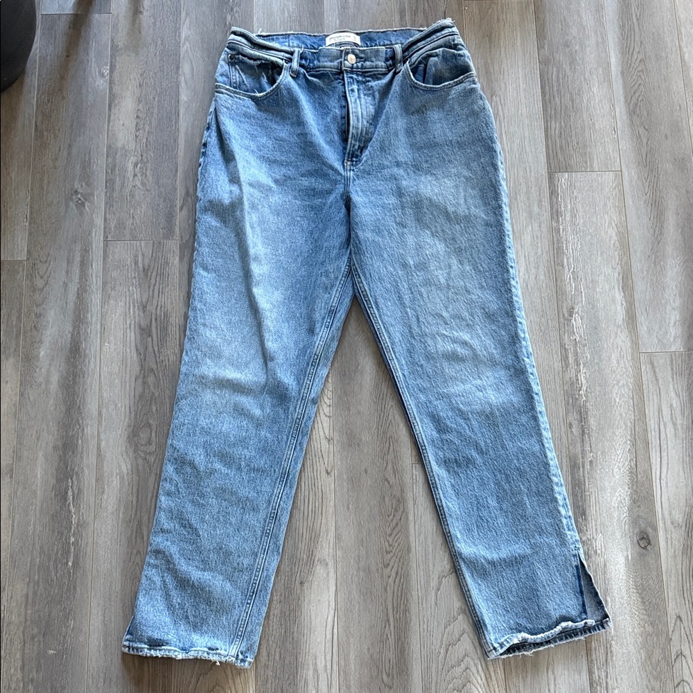 Abercrombie & Fitch Curve Love The 90s Straight Ultra High Rise, Size 32(14R)